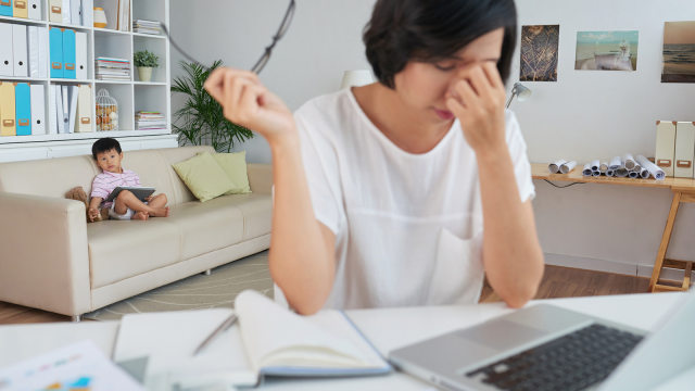 Tips Anti Stres untuk Ibu Bekerja yang Baru Jadi IRT