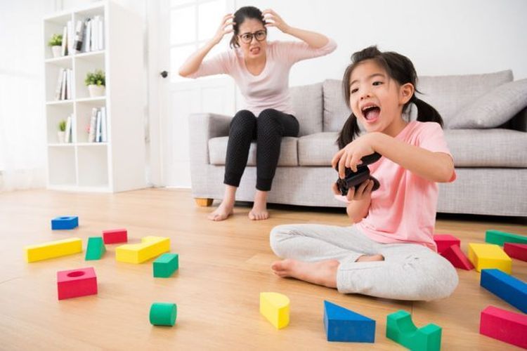 Lihatlah, Bagaimana Stres pada Orangtua Bisa Sangat Melukai Anak
