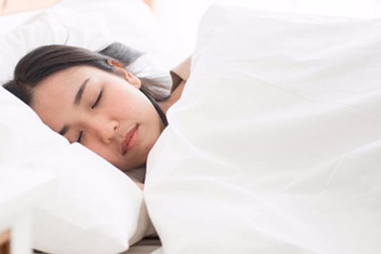Nyeri Leher Saat Bangun Tidur? Mungkin Penyebabnya Salah Bantal