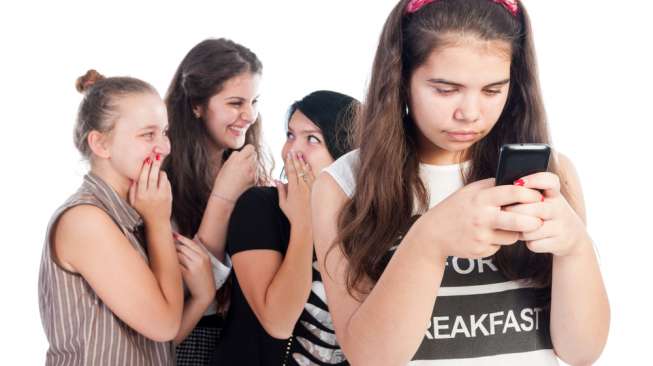 Psikolog Sebut Batasi Penggunaan Gadget Bisa Cegah Cyberbullying, Benarkah?