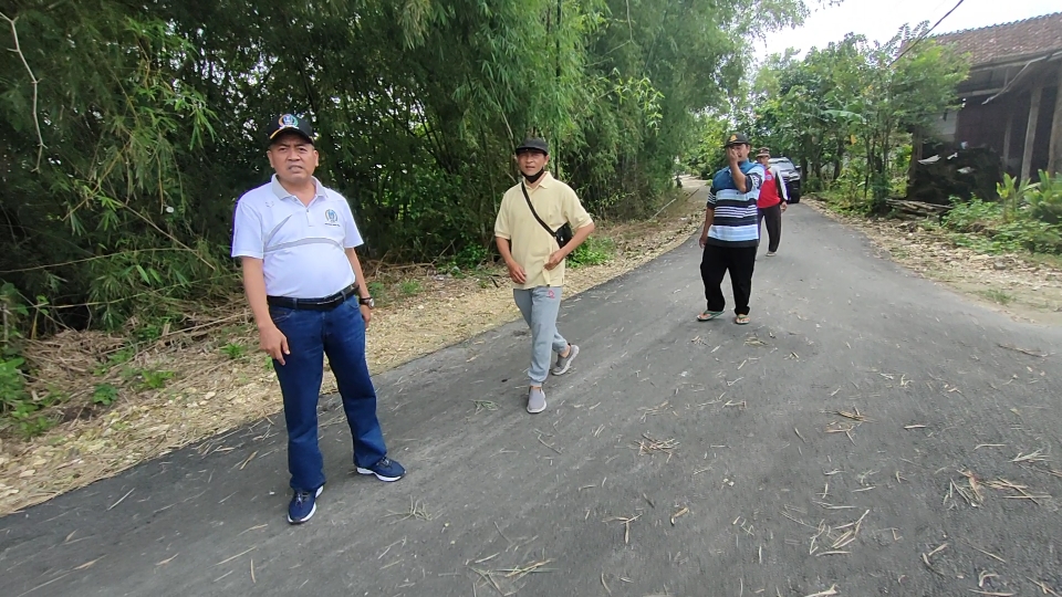 Apresiasi Pembangunan Jalan Desa Budiono Pastikan Manfaat Bagi Warga