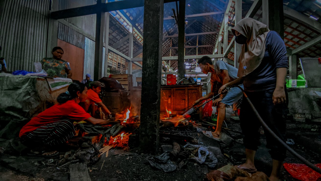 Idul Adha Jasa Bakar Kepala Sapi Dan Kambing Diserbu Pelanggan