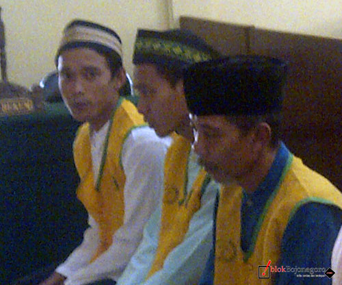 http://blokbojonegoro.com/upload/Image/image_20_sidang-1-keluarga.jpg