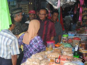 Choirun Bersilaturrohim dengan Warga Pasar Baureno