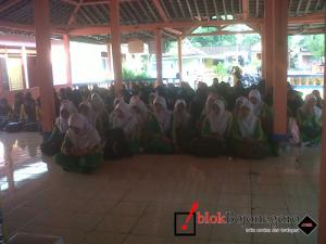 SMP/SMA Plus Al-Fatimah Gelar Diklat Organisasi