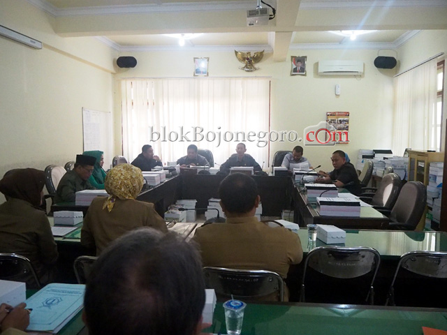 Empat Pansus Bahas LPJ Bupati Tahun 2017