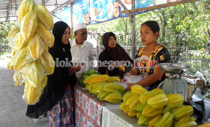 Stok Buah Belimbing Mulai Menipis