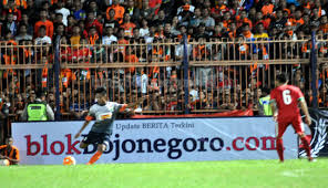 Persibo Vakum, Hasan Basri Diincar Klub Lain