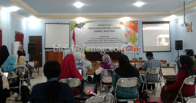 Guru, Dosen dan Mahasiwa ikuti Workshop di IKIP PGRI Bojonegoro