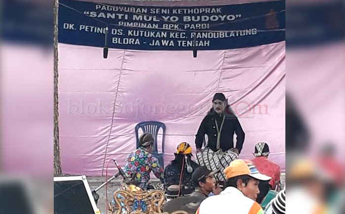 Lestarikan Sedekah Bumi, Desa Ngradin Datangkan Ketoprak