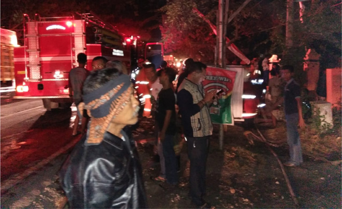 Astaga...! 2 Bangunan Sekolah dan 3 Rumah Warga Hangus