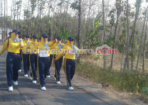 Semarakkan HUT RI, 300 Peserta Turut Gerak Jalan Kecamatan Purwosari