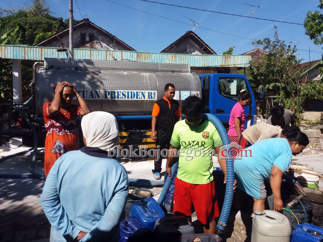 Hingga Kini, Baru Satu Desa Yang Didroping Air