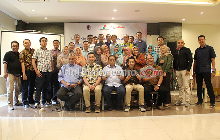 Foto Bersama Selesai Lokakarya Kehumasan