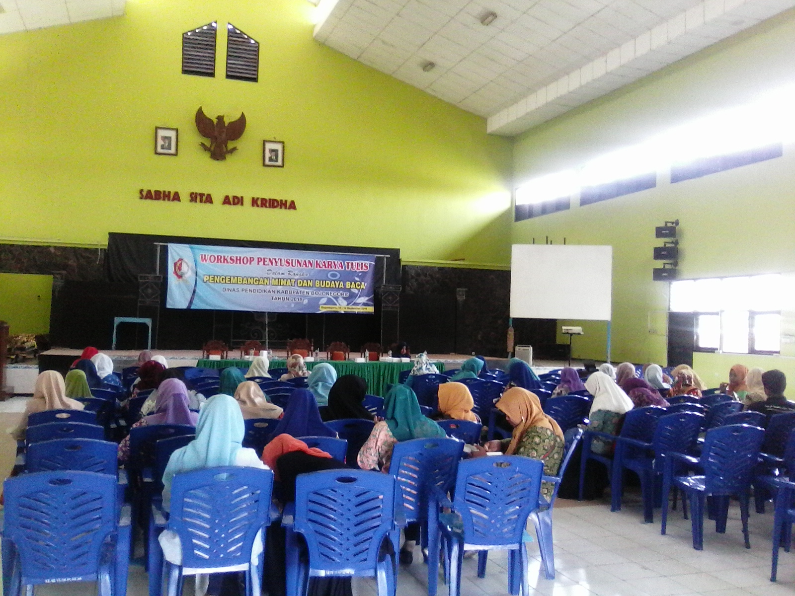 100 Peserta dari Pendidikan non Formal Ikuti Workshop Menulis