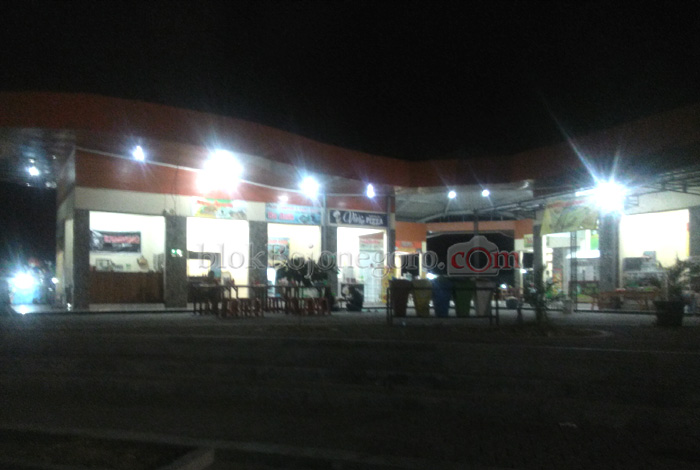 Omset Tak Menentu, Pedagang di Taman Rajekwesi Pasrah