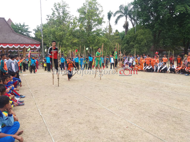 Siswa Semangat Lestarikan Lomba Olahraga Tradisional