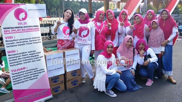 PPLIPI Bagikan Air Mineral Kepada Pengunjung CFD