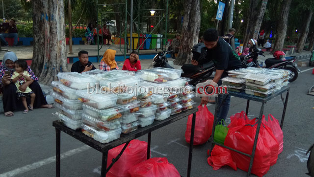 PKL Berharap Bisa Julan Lagi di Alun-Alun