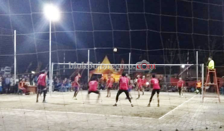 Tuan Rumah Tembus Final Bola Voli Sendang Potro Cup I