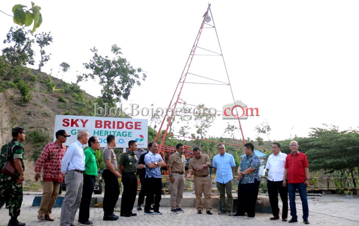 Anggota DPR RI Kunjungi Geoheritage Teksas Wonocolo