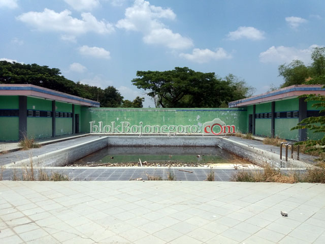 Memprihatinkan, Kondisi Kolam Renang SMT Tak Terawat
