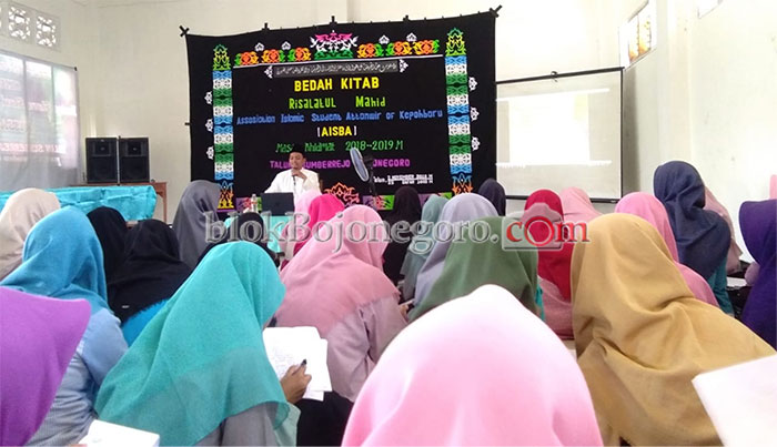 Peserta Bedah Kitab Risalatul Mahid Mbludak