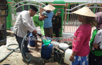 Peduli Sesama, FKPAI Bantu Air Bersih di Kedungadem