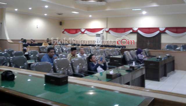 Rapat DPRD Molor, Wabup: Sudah Biasa