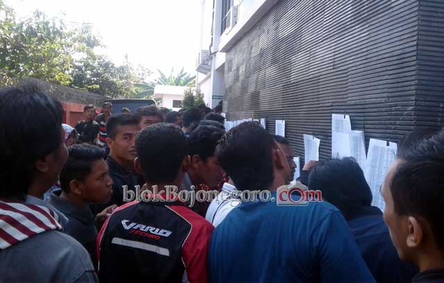 Ratusan Warga Berbondong-Bondong Ambil Tilangan di Kejari
