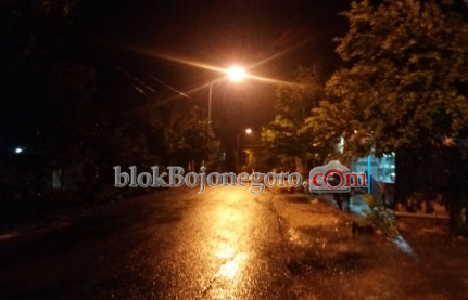 Ada Artis Ibu Kota, Jalan Arah Khayangan Api Masih Sepi