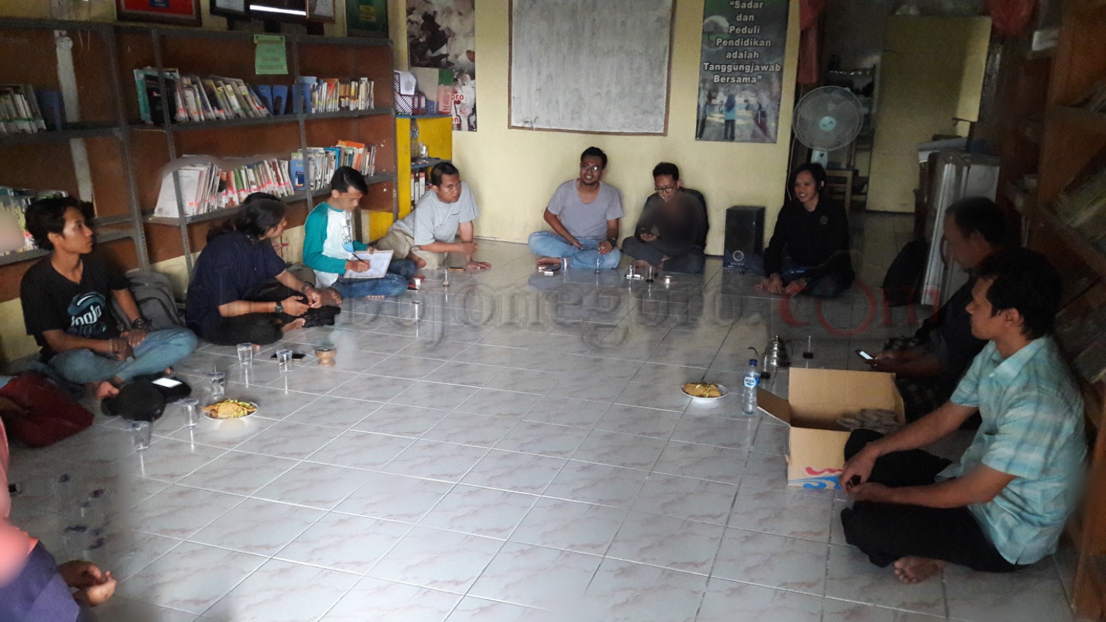 Bedah Karya, Ibaratkan Penciptanya Mati