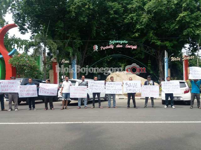 Wartawan di Bojonegoro Tuntut Prabowo Minta Maaf