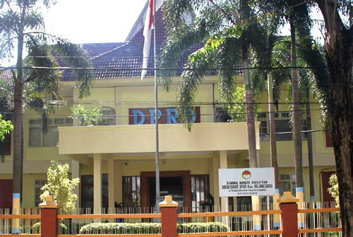 Pimpinan Dewan Kumpulkan Komisi dan Fraksi