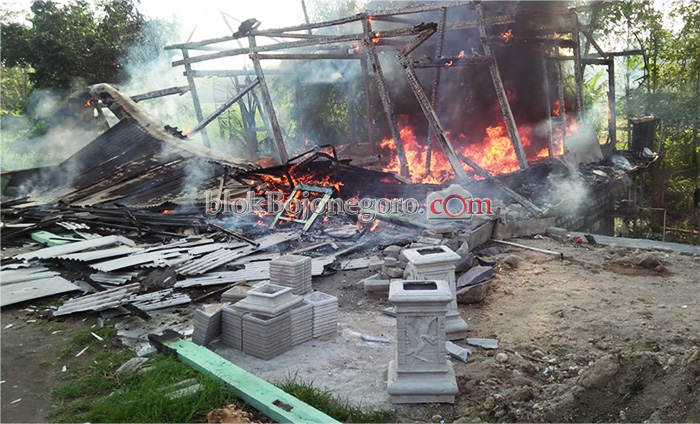 Gara-gara Goreng Ikan Rumah Warga  Padangan Hangus