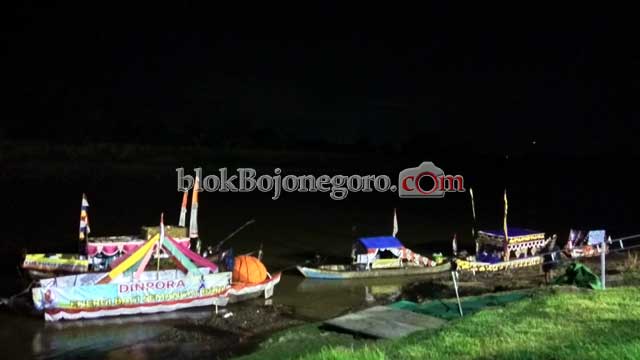 P﻿eserta Perahu Hias Mulai Berdatangan