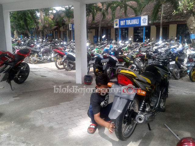 Ambil Motor Knalpot Brong di Satlantas, ini yang Dilakukan Pemiliknya