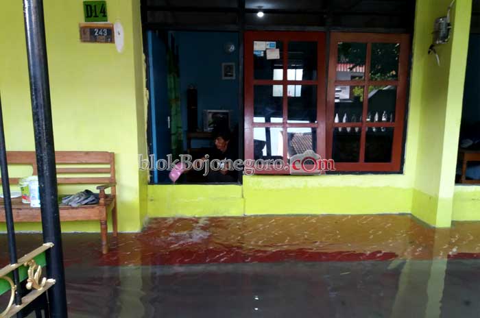 Hujan Deras Semalam, Perum Citra Regency Tergenang