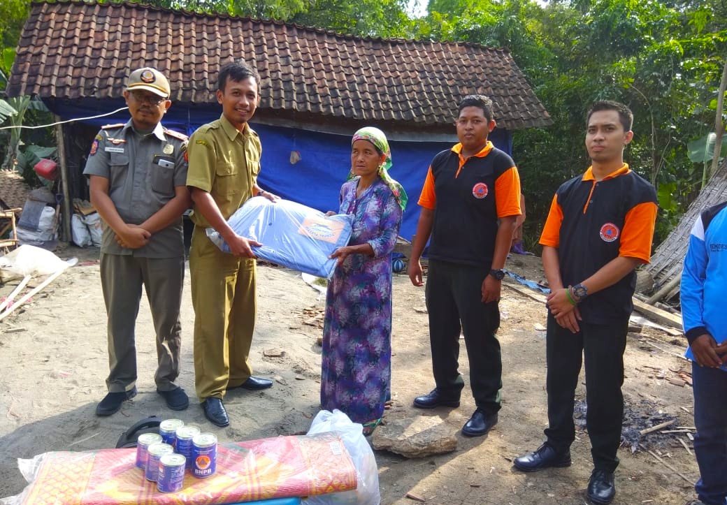 BPBD Distribusikan Bantuan untuk Korban Bencana Angin Kencang
