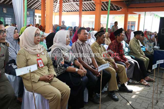 Sebanyak 363 Warga Desa Jumput Terima Sertifikat Tanah