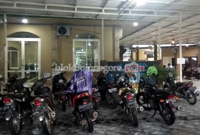 Masjid di SPBU Kalianyar ini, Jadi Tempat Nyaman untuk Ibadah