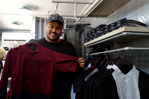 Tampil Keren dengan Baju Koko untuk ke Masjid dan Juga 'Ngantor'