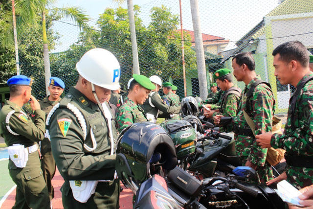 Tekan Pelanggaran Berlalu Lintas, Subdenpom V/2-1 Gaktib Saat di Jalan