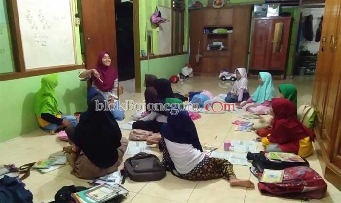 Persiapan UN, Banyak Siswa Ambil Les Tambahan