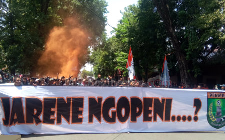 Tanyakan Kejelasan Klub, Suporter Persibo Geruduk DPRD