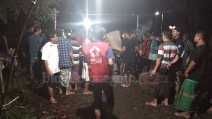 TPU Banjir, Jenazah Asal Ngablak Dimakamkan di Tulungrejo