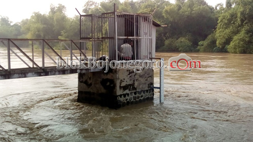 3 Jam Terakhir, TMA Bengawan Solo Stabil