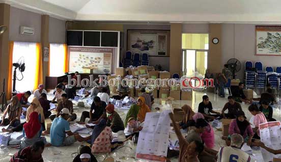 Sortir dan Lipat Surat Suara Dipecah di Lima Lokasi