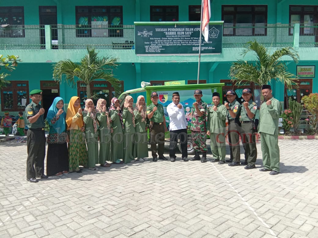 Tumbuhkan Minat Baca, Simokos Kunjungi Sekolahan di Balen