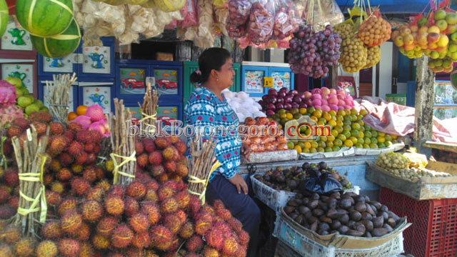 Musim Hujan, Buah Rentan Busuk